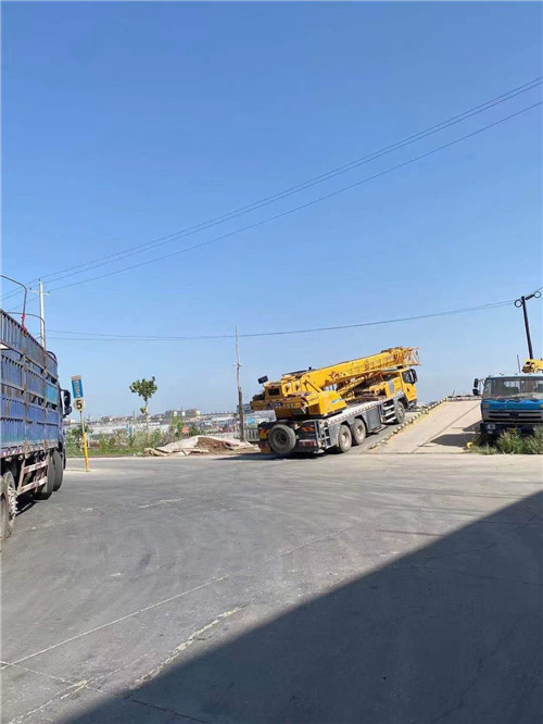 长春市25吨吊车的租赁价格大概是多少？